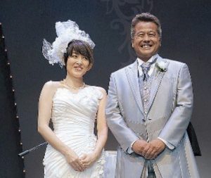 荻野目洋子　結婚式　画像